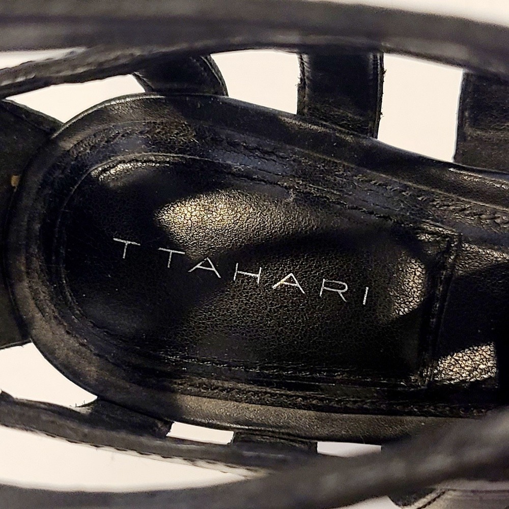 T Tahari Rhodes Black Leather Gladiator Kitten Heel Sandals Womens 6.5 M Strappy - Picture 7 of 10